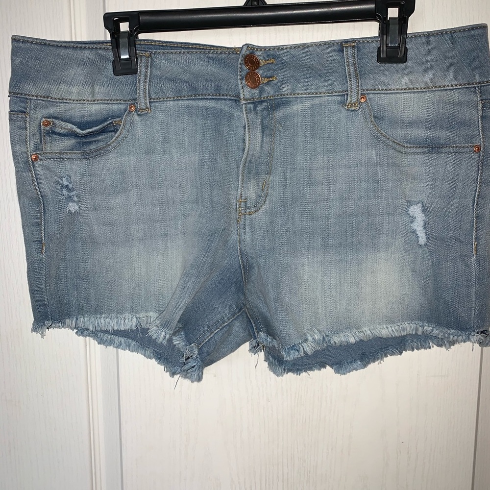NWOT light blue jean shorts